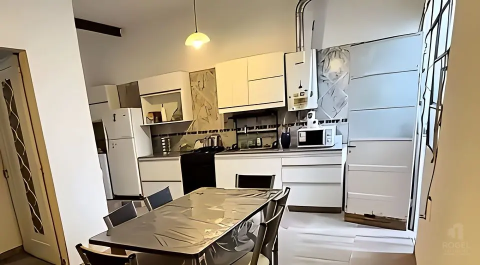Casa de 3 habitaciones con local comercial, Av. Belgrano al 2300, foto 1